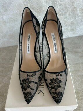 Manolo Blahnik BB Black Lace and Satin Pointed Toe Pump Sz38